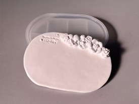 Molde silicona bandeja oval flores en relieve 